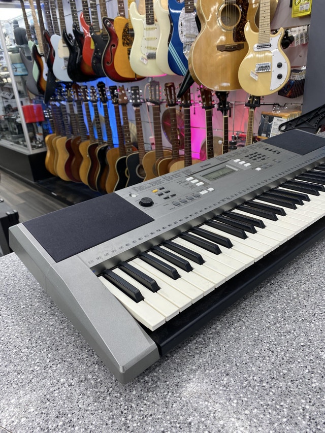 Yamaha PSRE353 Keyboard Pianos & Keyboards City of Toronto Kijiji