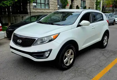 2016 Kia Sportage LX w/Popular Pkg , 4cyl. Automatique, Air climatise, 5 portes, Tout equipe, Vitres...