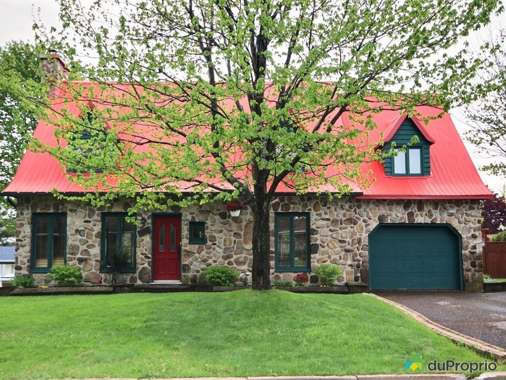 $669,900 - 2 Storey for sale in St-Jean-Chrysostome — photo 1