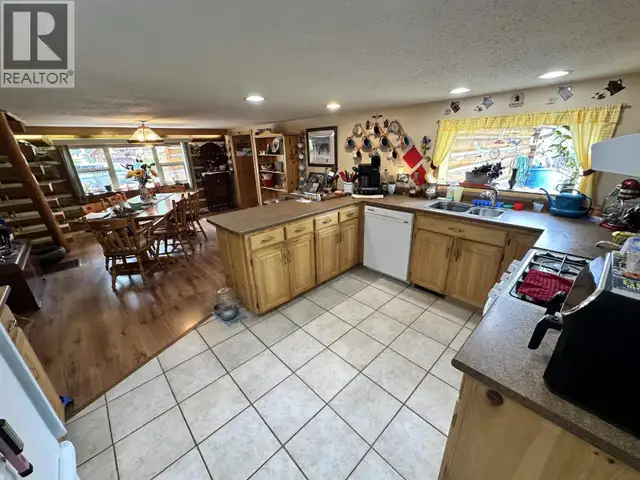 6273 MOOSE POINT DRIVE 70 Mile House, British Columbia in Houses for Sale in Kamloops - Image 24