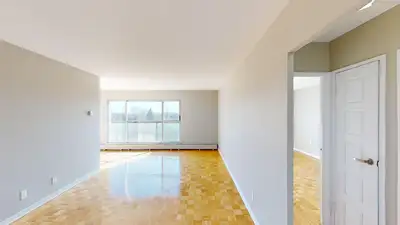 Canterbury Square - 1 Bedroom - Fully renovated with A/C Apartme
