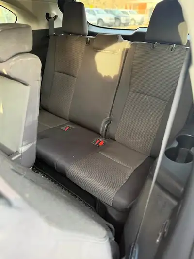 2021 TOYOTA HIGHLANDER LE AWD 8 PASSENGER EASY FINANCE , View more