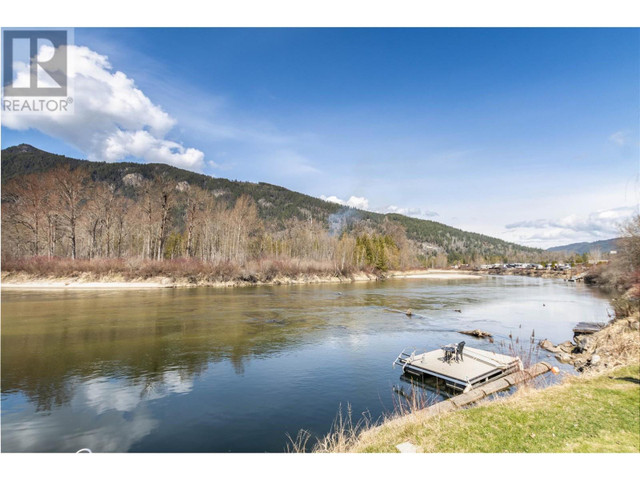 1413 Silver Sands Road Sicamous, British Columbia in Houses for Sale in Kamloops - Image 4