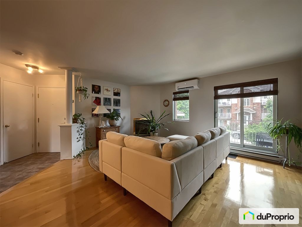 $373,900 - Condominium for sale in Chomedey — photo 3
