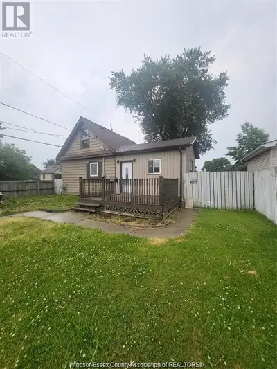 3941 ONTARIO STREET Windsor, Ontario