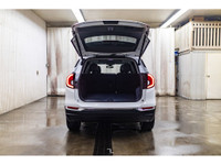 **ONE OWNER - MECHANICALLY CERTIFIED** 58,204 KM This 2022 GMC Terrain AWD SLT is powered by a turbo... (image 9)