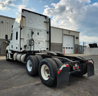 Ryder Stock ID: 243069 Transmission Type/Speed: AUTO 12 Engine: DIESEL DD15 GHG'17 475/1625 Horse Po... (image 7)