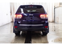 **ONE OWNER - MECHANICALLY CERTIFIED** 116,456 KM This 2018 Jeep Grand Cherokee 4x4 Limited is power... (image 8)