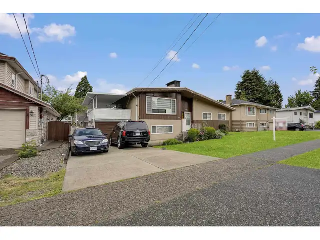 8225 112 STREET Delta, British Columbia in Houses for Sale in Richmond - Image 3