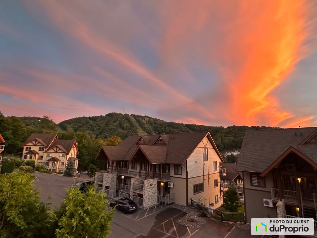 $698,000 - Condominium for sale in Bromont — photo 2