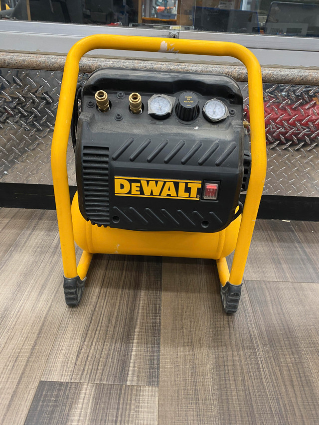 DeWalt DWFP55130 200 PSI Quiet Trim Compressor Power Tools