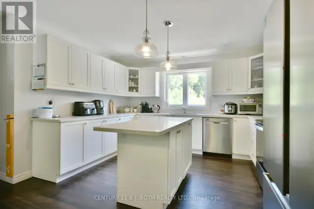 5 GERUS ROAD Tiny, Ontario in Houses for Sale in Barrie - Image 8