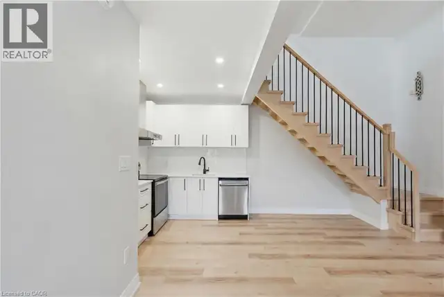 45 WELLINGTON Street N Hamilton, Ontario in Houses for Sale in Kitchener / Waterloo - Image 24