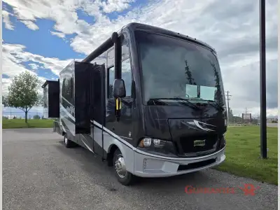 Guarantee RV - Calgary's LARGEST selection of pre-owned inventory -/ Newmar Bay Star Sport class A m...