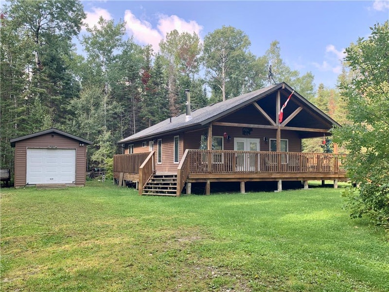 3 Blacks Point Road Grindstone Provincial Pk, Manitoba Houses for