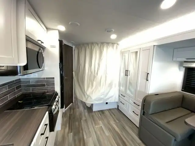 2026 Jayco Redhawk 24B in RVs & Motorhomes in Edmonton - Image 46