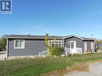 Spacious & Well-Maintained Double-Wide SRI home in Vernon Mobile Home Park (55+) You’ll feel right a...