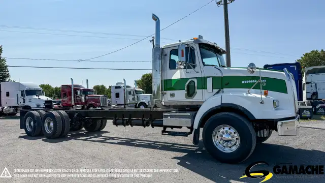 2003 WESTERN STAR 4900SA CAMION DE VILLE LONG FRAME in Heavy Trucks in Moncton - Image 4