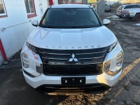 This 2023 Mitsubishi Outlander ES | HEATED SEATS | POWER SEATS | AWD | BLUETOOTH | USB | SAFETY DRIV... (image 2)