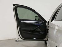 This 2019 BMW 540i xDrive is a local Ontario vehicle with a clean Carfax report, offering the perfec... (image 7)