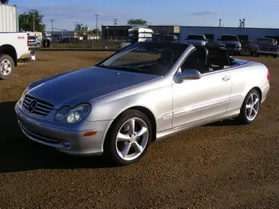2005 MERCEDES-BENZ CLK 320 CONVERTIBLE/AUTO/AIR/TILT/CRUISE/PL/PW/PM/ALLOYS/CD/HEATED LEATHER/SUNROO...