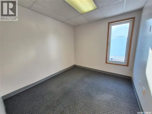 24 12th STREET NE Weyburn, Saskatchewan in Commercial & Office Space for Sale in Regina - Image 9
