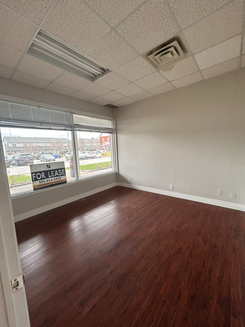 Main Floor Commercial Space with Bonus Basement — Campbellville in Commercial & Office Space for Rent in Oakville / Halton Region - Image 7