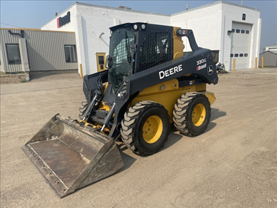 Hours: 2165 | Location: Winnipeg, MB, CA | Booms: Self-Leveling; Buckets: 84 Bucket; Miscellaneous:...