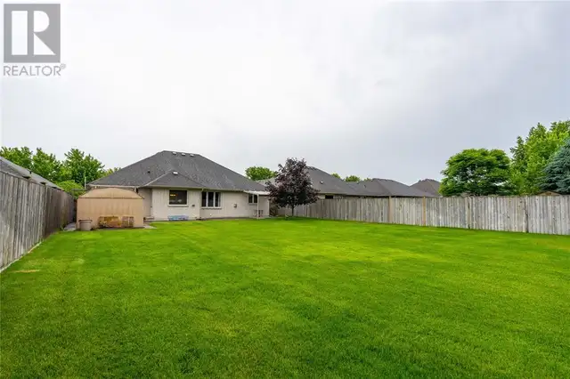 189 Stathis BOULEVARD Sarnia, Ontario in Houses for Sale in Sarnia - Image 38