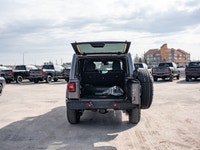 Welcome to Barrie Dodge Chrysler Jeep. TRANSMISSION: 8-SPEED AUTOMATIC (STD),QUICK ORDER PACKAGE 24G... (image 7)