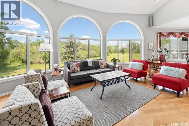 The Meadow Acreage Corman Park Rm No. 344, Saskatchewan in Houses for Sale in Saskatoon - Image 9