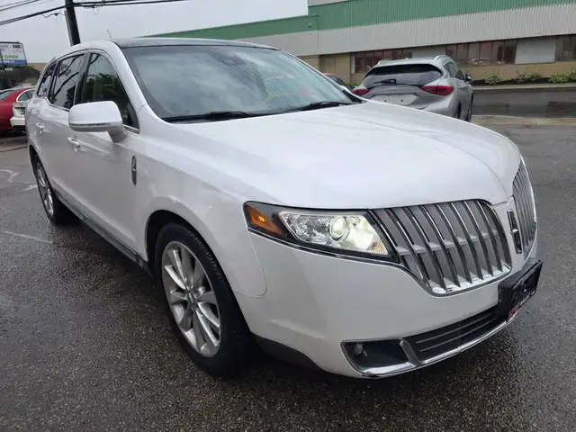 2012 Lincoln MKT 7 Passanger AWD568795651942666248