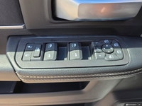 BIG HORN LEVEL 1 EQUIPMENT GROUP -inc: Forward & Reverse Utility Lights Locking Lower Glove Box Auto... (image 9)