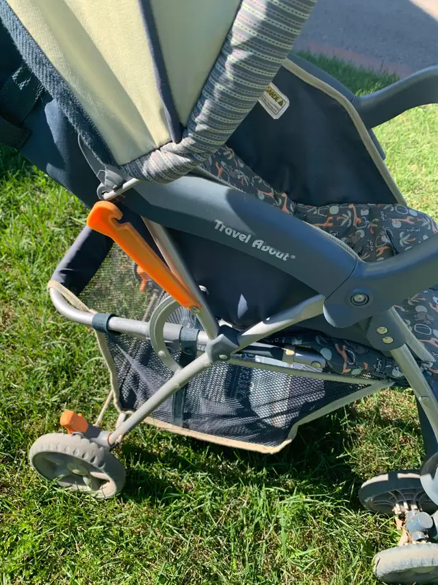 Travel About Safari Umbrella Stroller Small Lightweight Compact in Strollers, Carriers & Car Seats in City of Toronto - Image 8