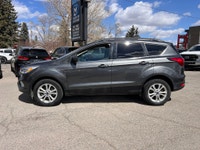 Double L Motors Ltd. FOR SALE: 2019 Ford Escape SEL 4WD – Loaded, Comfortable Value Priced, This Veh... (image 5)
