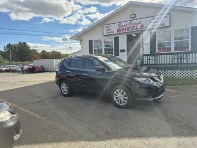 2016 Nissan Rouge AWD, 228,500 km's, new transmission installed at Fredericton Nissan with 3-year wa...
