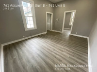 NEWLY RENOVATED 2 BED / 1 BATH UNIT ON ASSUMPTION!
