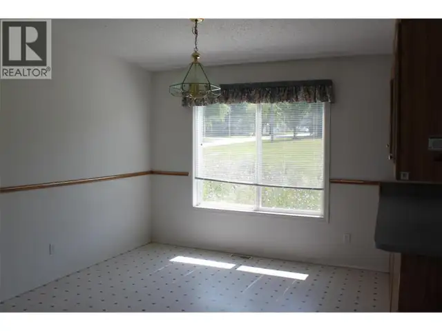 129 Oak Street Fauquier, British Columbia in Houses for Sale in Nelson - Image 7