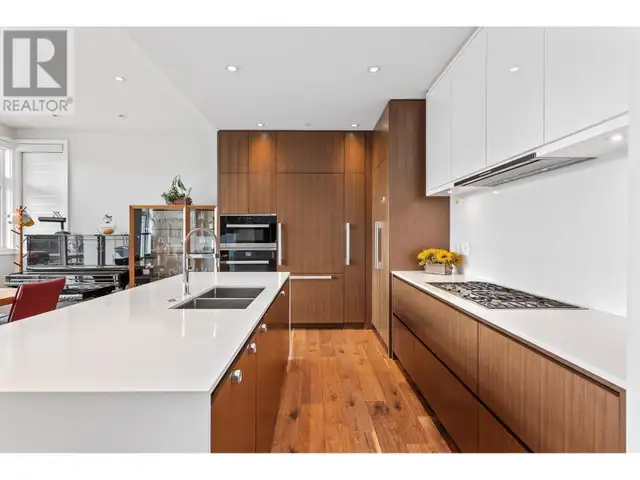 2823 CHIPPENDALE ROAD West Vancouver, British Columbia in Condos for Sale in Downtown-West End - Image 9