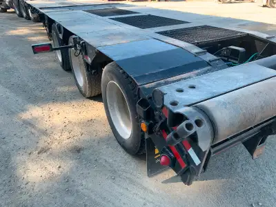 2001 Marcep Trombone Stepdeck for Sale 47' with 16' trombone, Tri axle. 8.6" width live roll with fl...