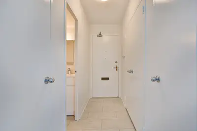 Bachelor Unit - 50 Cambridge Ave About Rosedale East - 50 & 70 Cambridge Avenue The Rosedale East bu...