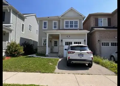 Beautiful and Spacious 3-Bedroom 2 Level Duplex! (1)