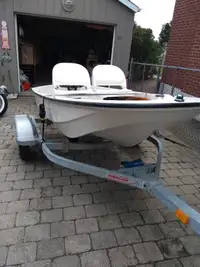 Boston Whaler with 4 stroke and BW trailer