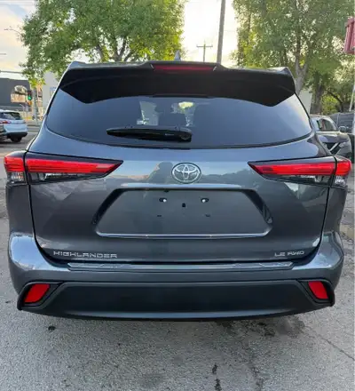 2021 TOYOTA HIGHLANDER LE AWD 8 PASSENGER EASY FINANCE , View more