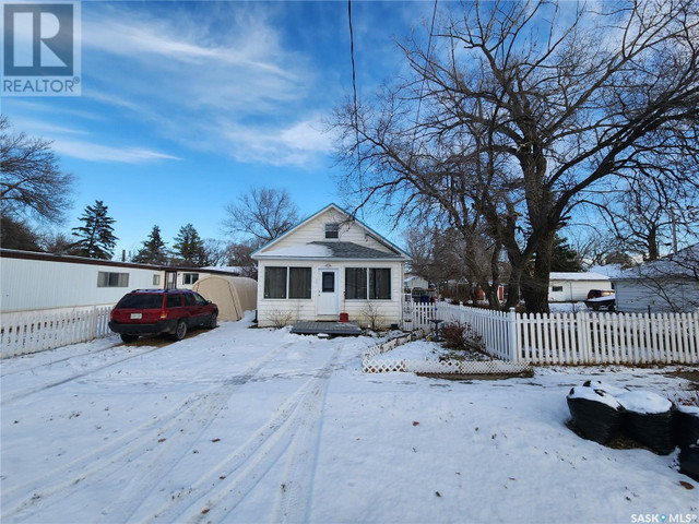 317 3rd STREET Chaplin, Saskatchewan in Houses for Sale in Moose Jaw
