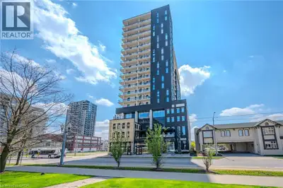 This modern and stylish condo offers a 2-bedroom + den, 2-bath layout with 1 underground parking spa...