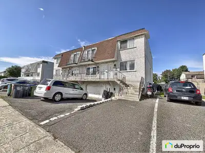 Triplex 3 logements dont un 3 et demi, un 5 et demi et 6 et demi avec sous-sol, idéal pour propriéta...
