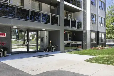 1 Bedroom Apartment for Rent - 490 Nelson Avenue