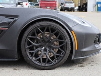 2017 Chevrolet Corvette Grand Sport 3LT Track-ready performance meets pure driver engagement in this... (image 7)