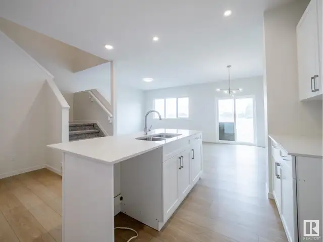 2511 211 ST NW Edmonton, Alberta62864759513345124
